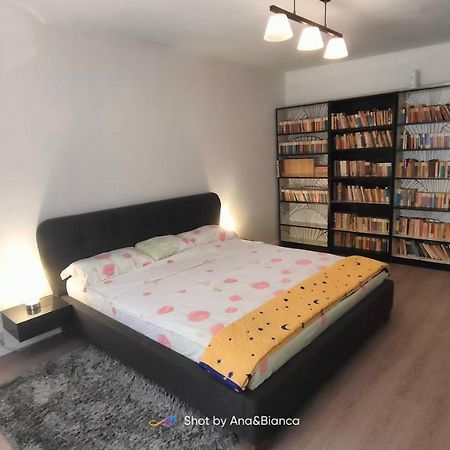 Duck Apartment Букурещ Екстериор снимка