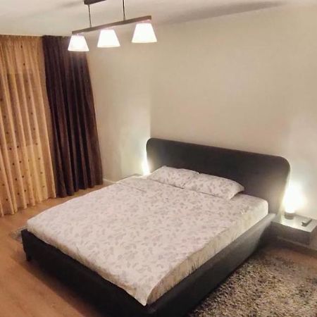 Duck Apartment Букурещ Екстериор снимка