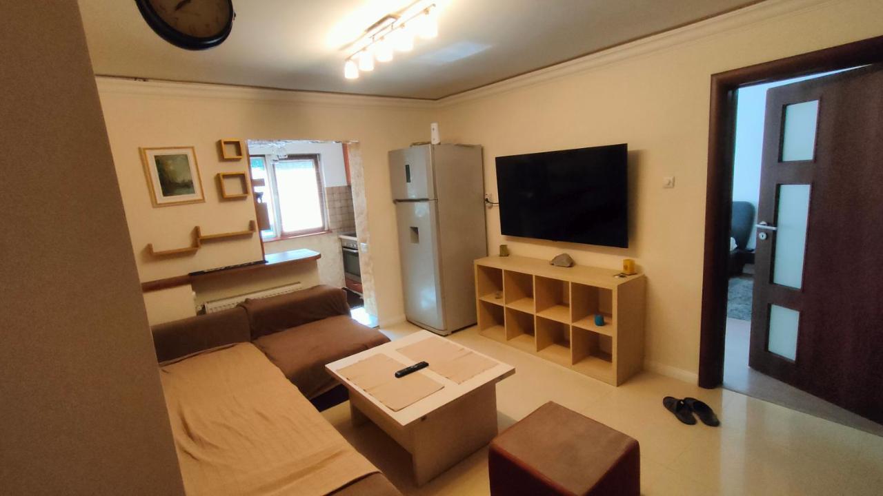 Duck Apartment Букурещ Екстериор снимка
