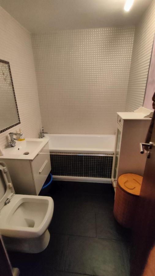Duck Apartment Букурещ Екстериор снимка