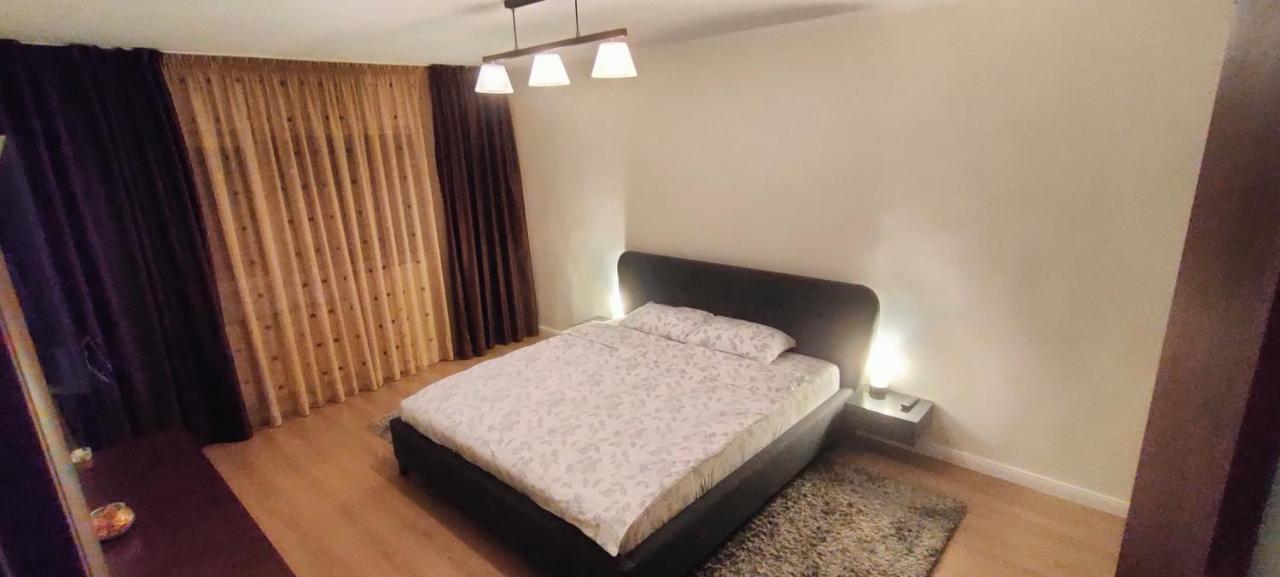 Duck Apartment Букурещ Екстериор снимка