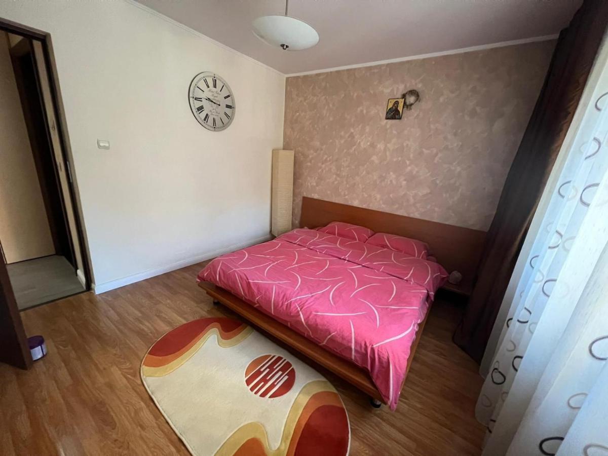 Duck Apartment Букурещ Екстериор снимка