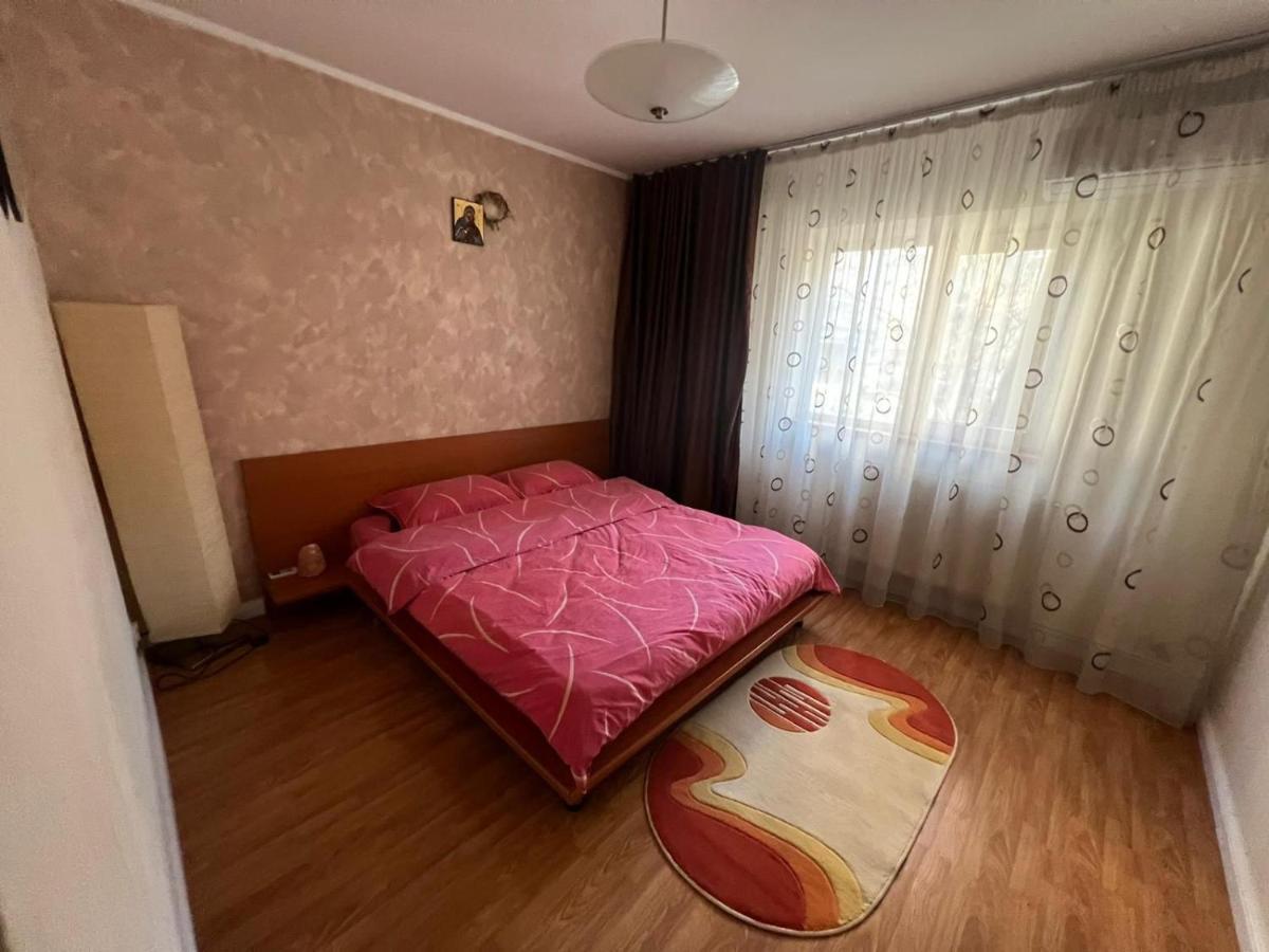 Duck Apartment Букурещ Екстериор снимка